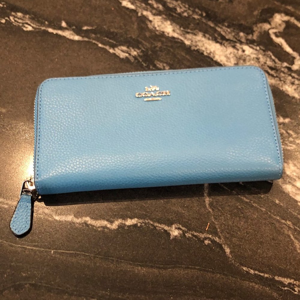 Coach Accordion Zip Wallet in Lake Blue/Silver